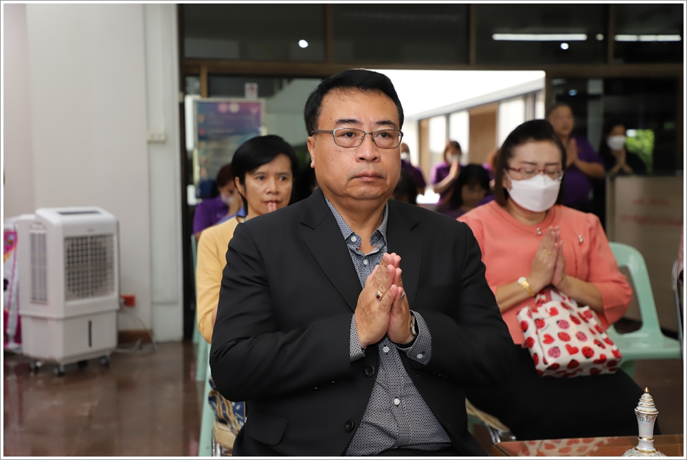 กรมบังคับคดี จัดกิจกรรมทำบุญตักบาตรประจำเดือนมิถุนายน 2567